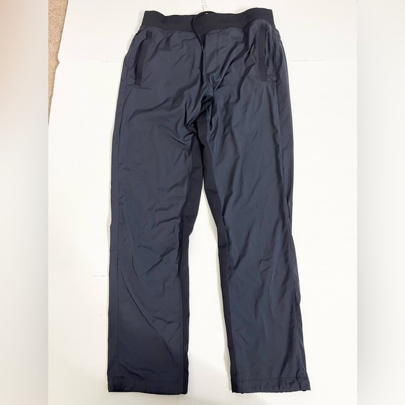 Lululemon Men’s Athletic Pants Size Large Dark Blue/Black - Picture 1 of 9